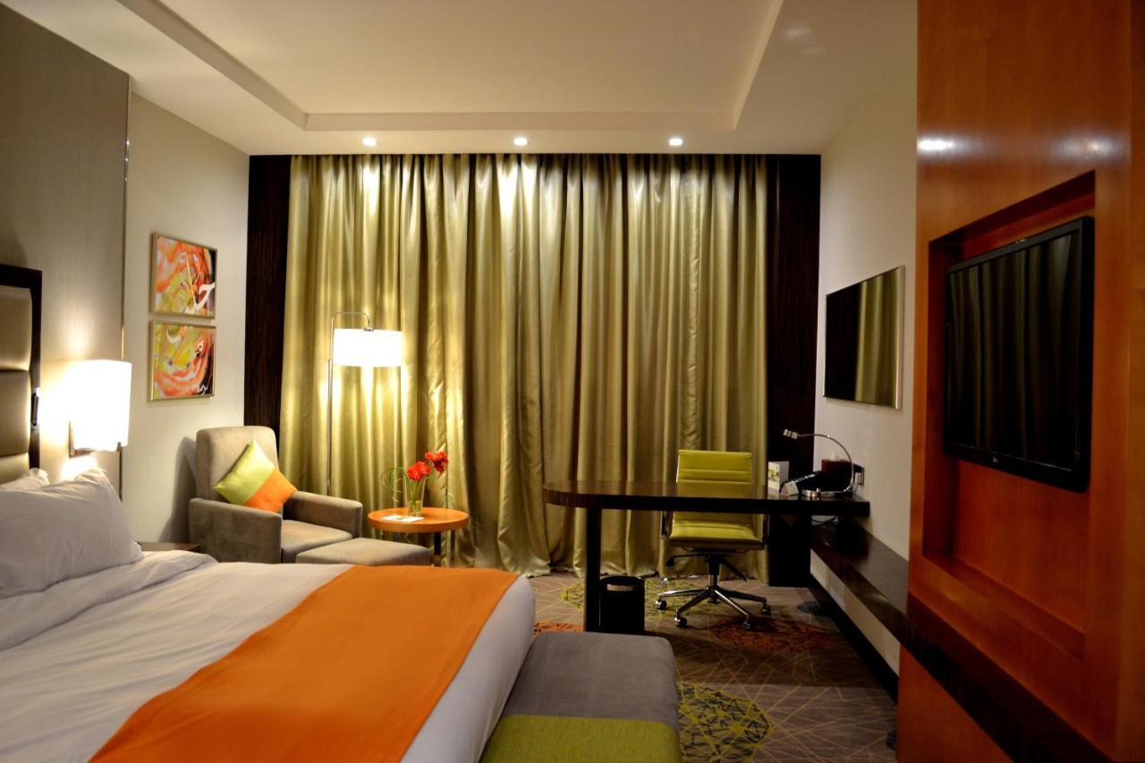 Holiday Inn Jeddah Gateway By Ihg Exterior photo