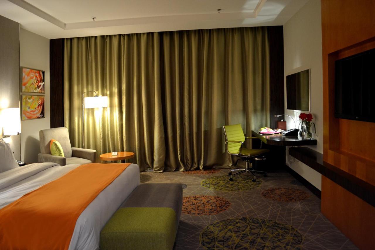 Holiday Inn Jeddah Gateway By Ihg Exterior photo