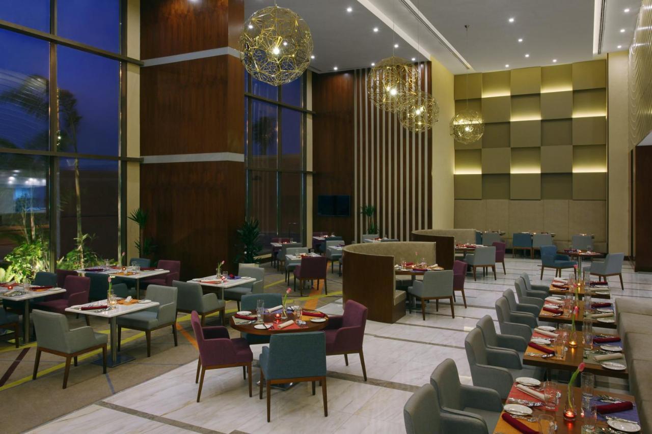 Holiday Inn Jeddah Gateway By Ihg Exterior photo